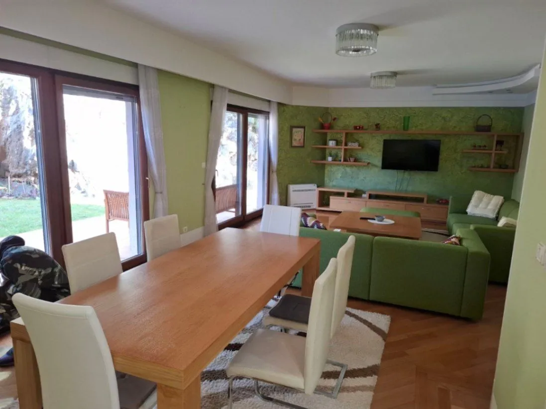 Rent, three bedroom apartment, 137m², Centar, Podgorica
