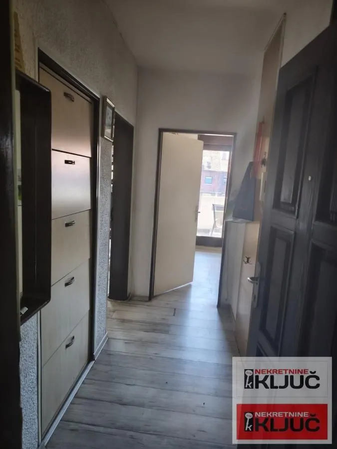 Prodaja, trosoban stan, 73m², Sajmište, Novi Sad