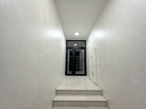 Sale, studio apartment, 31m², Cetinje, Crna Gora - image 5