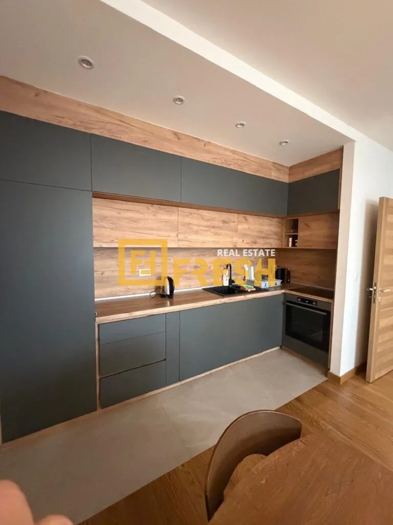 Izdavanje, dvosoban stan, 75m², City Kvart, Podgorica