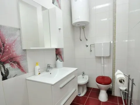 Prodaja, kuća, 424m², Kostanjica, Kotor - image 7