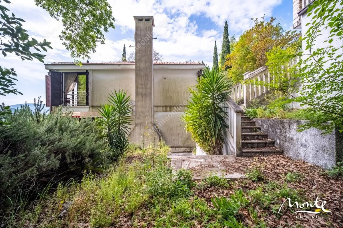 Prodaja, kuća, 188m², Sasovići, Herceg Novi