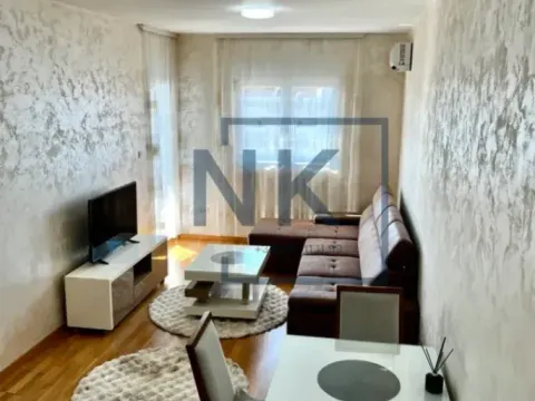 Prodaja, jednosoban stan, 43m², Stari Aerodrom, Podgorica - image 3