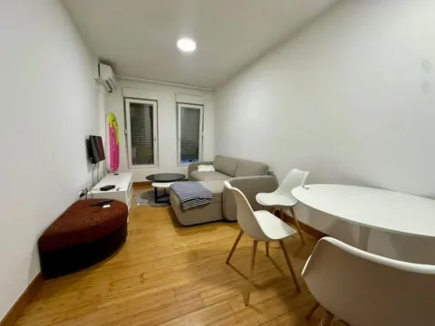 Izdavanje, jednosoban stan, 45m², Zagorič, Podgorica - image 7