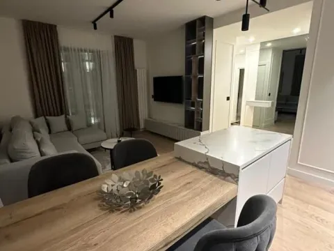 Izdavanje, trosoban stan, 70m², Savski Venac, Beograd - image 2