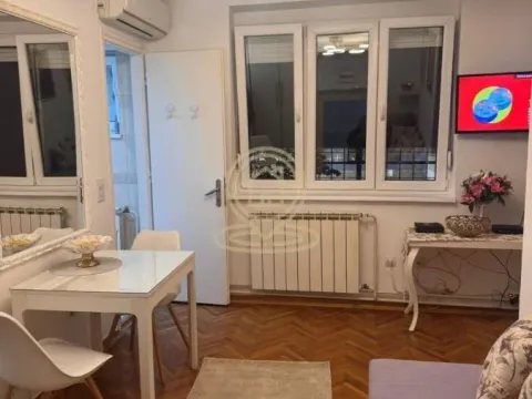 Rent, one bedroom apartment, 26m², Kalenić Pijaca, Vračar Sve Podlokacije - image 15