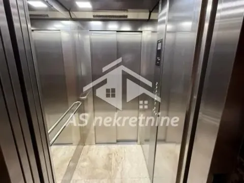 Izdavanje, četvorosoban stan, 157m², Savski Venac, Beograd - image 14