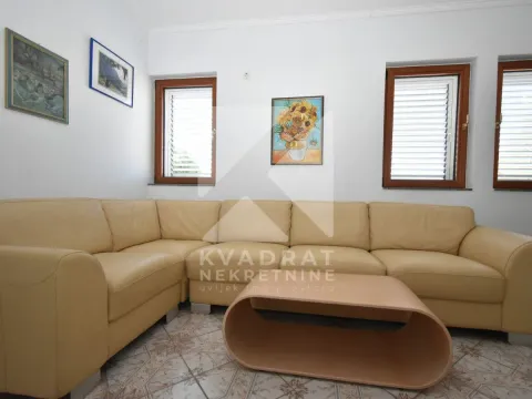 Izdavanje, kuća, 300m², Donja Gorica, Podgorica - image 41