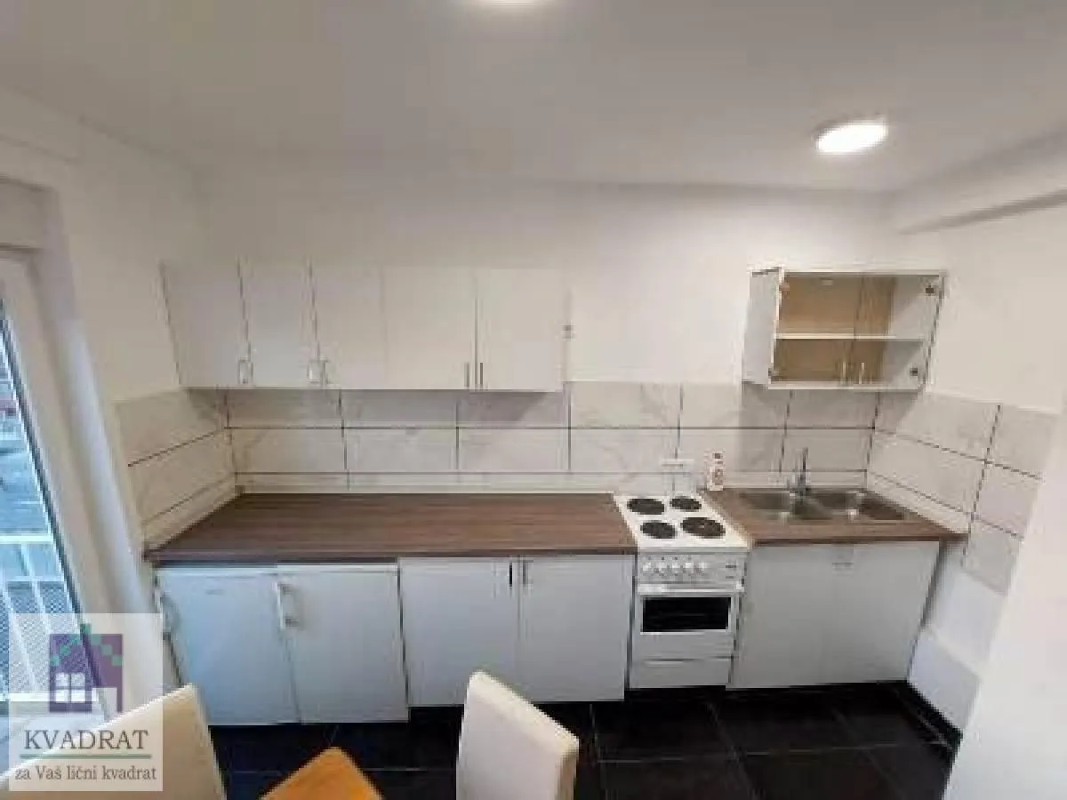 Prodaja, dvosoban stan, 47m², Banatić, Novi Sad Sve Podlokacije