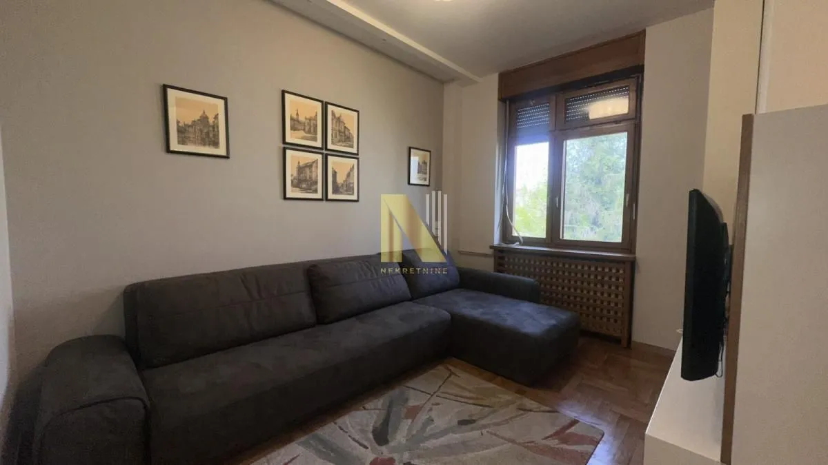 Izdavanje, dvosoban stan, 64m², Centar, Novi Sad
