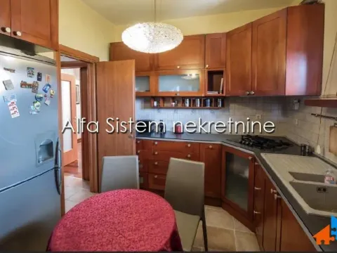 Izdavanje, kuća, 300m², Savski Venac, Beograd - image 7