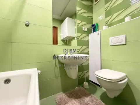 Izdavanje, jednosoban stan, 50m², City Kvart, Podgorica - image 14
