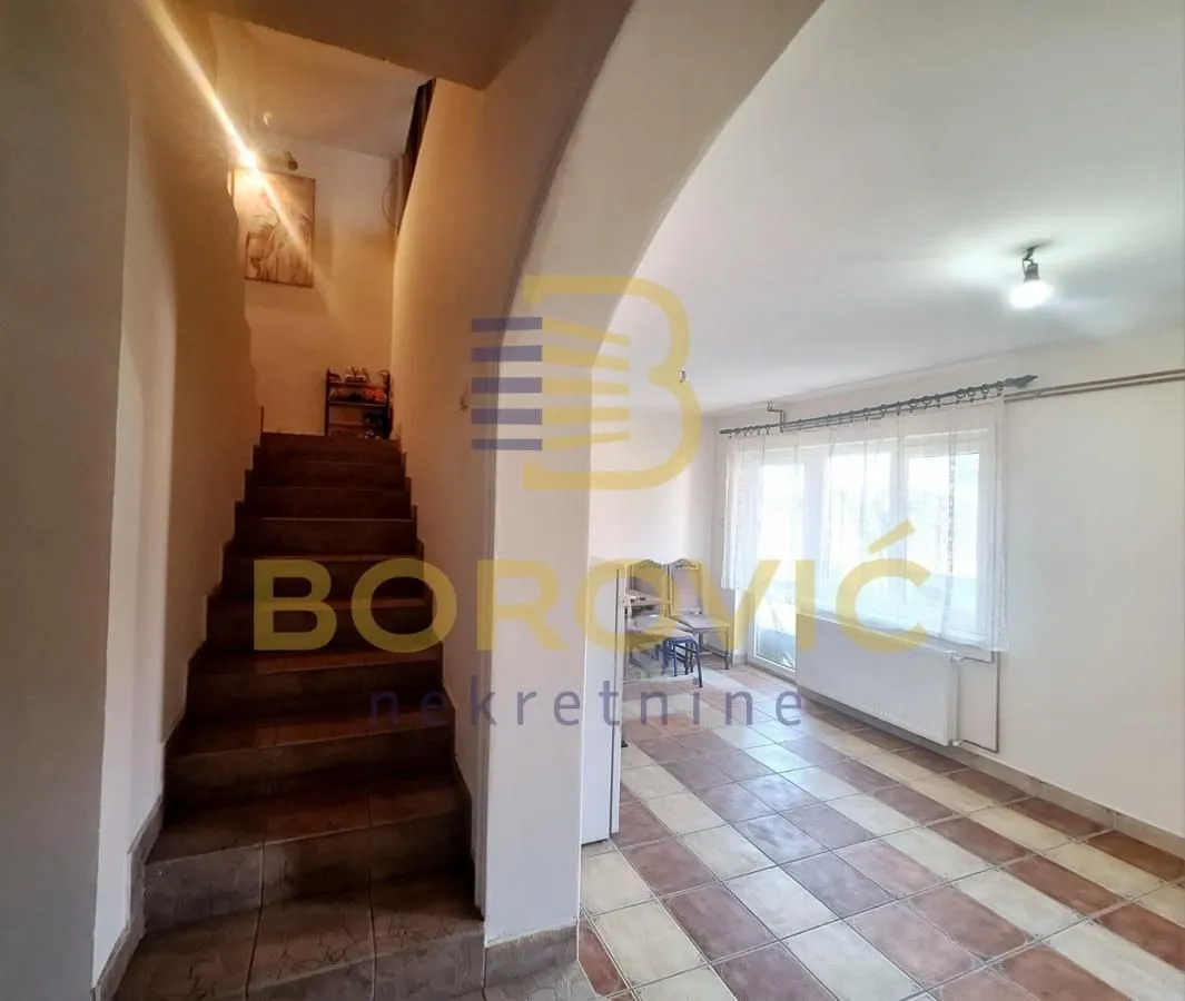 Prodaja, kuća, 250m², Misa, Pančevo