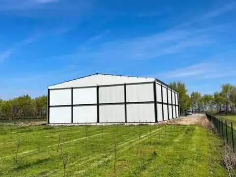 Sale, office space, 667m², Omoljica, Pančevo