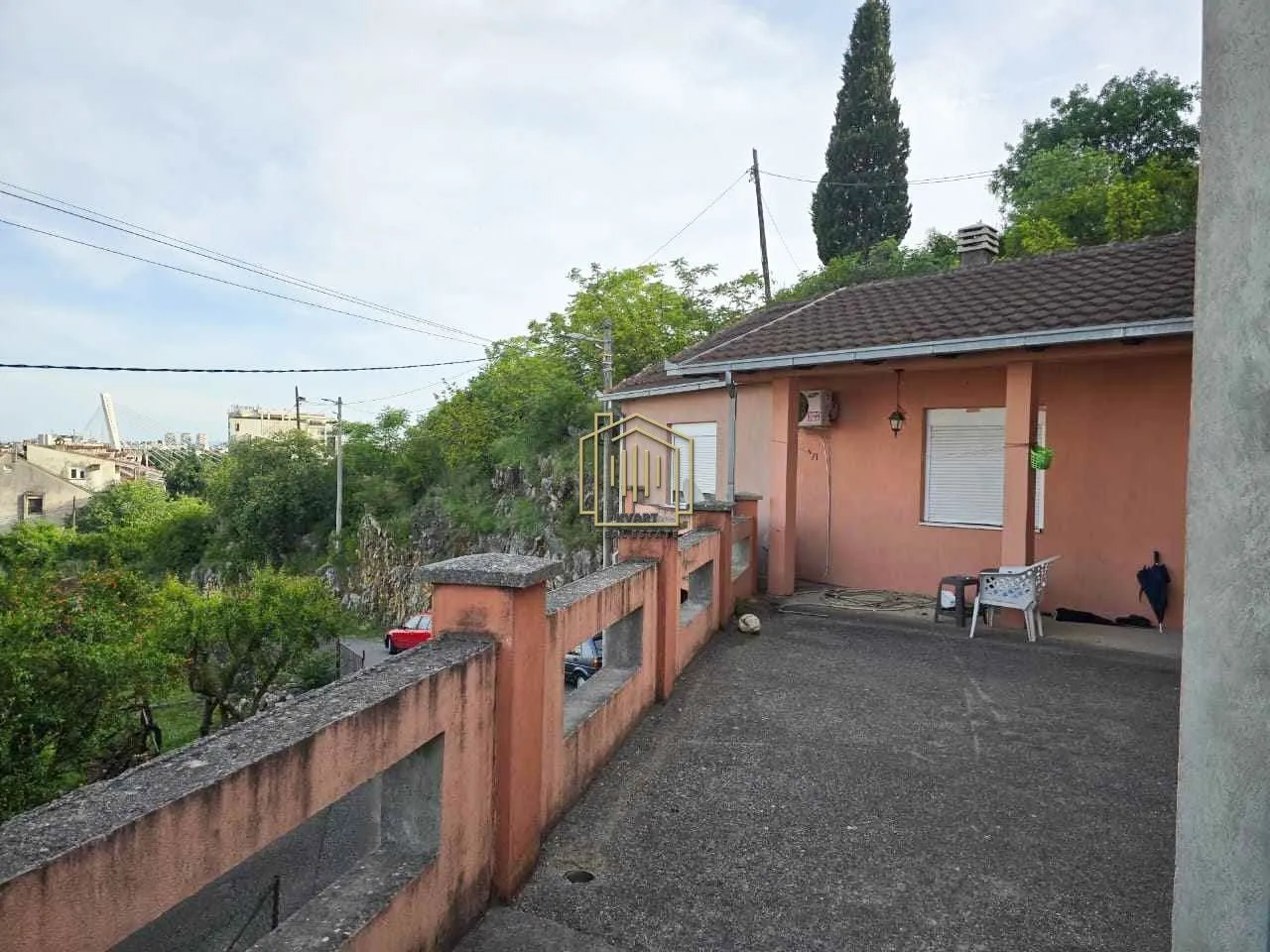 Sale, house, 240m², Momišići, Podgorica