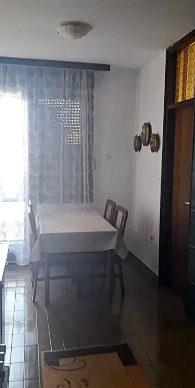 Izdavanje, jednosoban stan, 51m², Blok 6, Podgorica