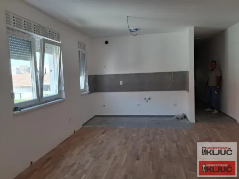 Prodaja, četvorosoban stan, 76m², Adice, Novi Sad Sve Podlokacije - image 8