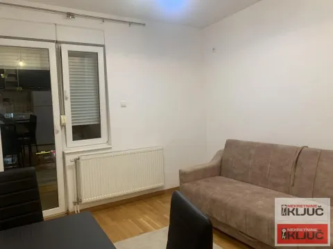 Rent, studio apartment, 24m², Bulevar Evrope, Novi Sad Sve Podlokacije - image 1