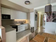 Izdavanje, trosoban stan, 82m², Savski Venac, Beograd - image 11