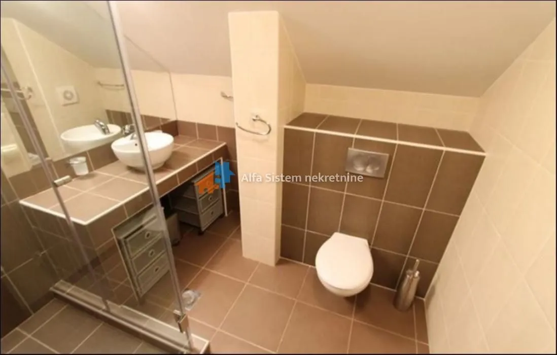 Rent, four bedroom apartment, 160m², Savski Venac, Beograd