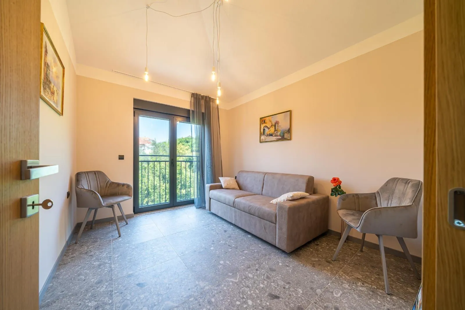 Prodaja, dvosoban stan, 78m², Centar, Tivat