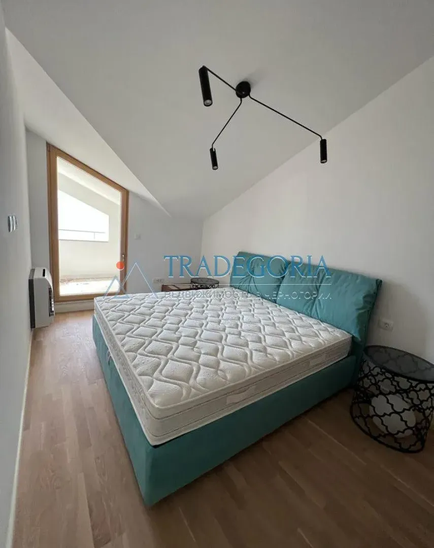 Prodaja, dvosoban stan, 108m², Dobrota, Kotor