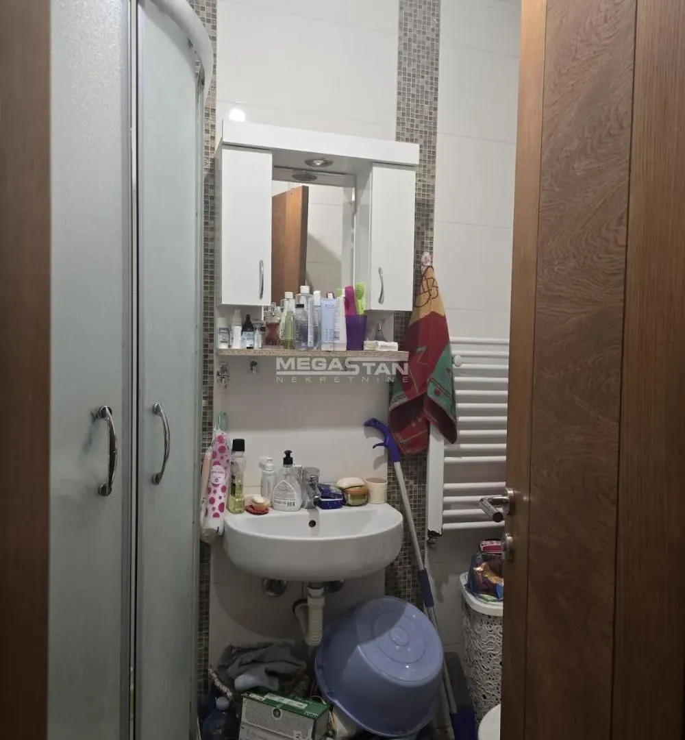 Prodaja, dvosoban stan, 37m², Voždovačka Crkva, Voždovac Sve Podlokacije