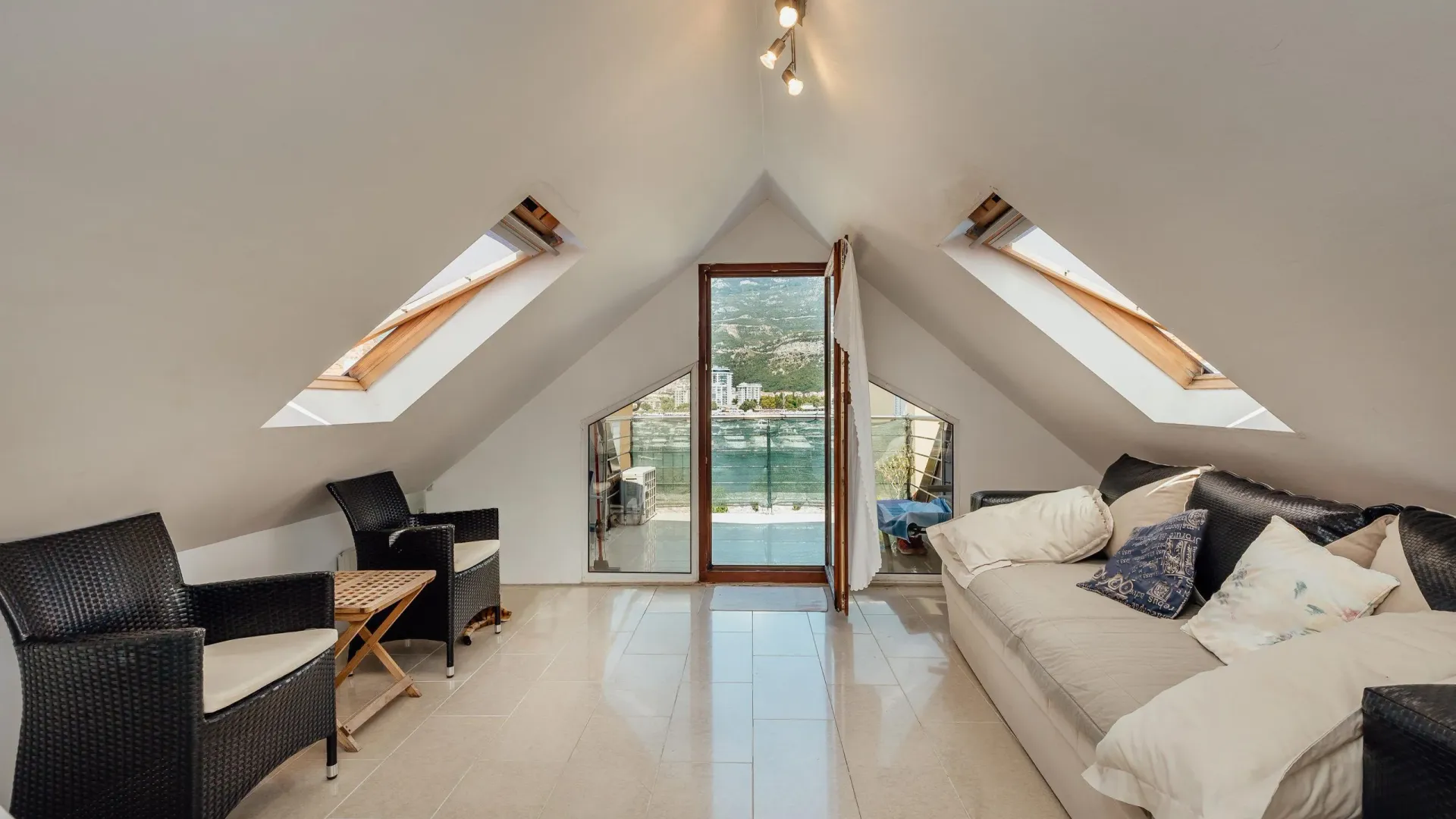 Sale, house, 268m², Budva, Crna Gora
