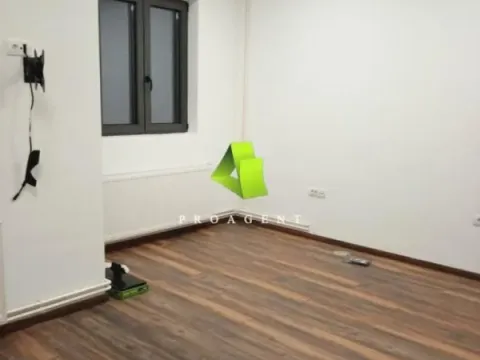 Rent, office space, 2962m², Pantelej, Niš - image 9