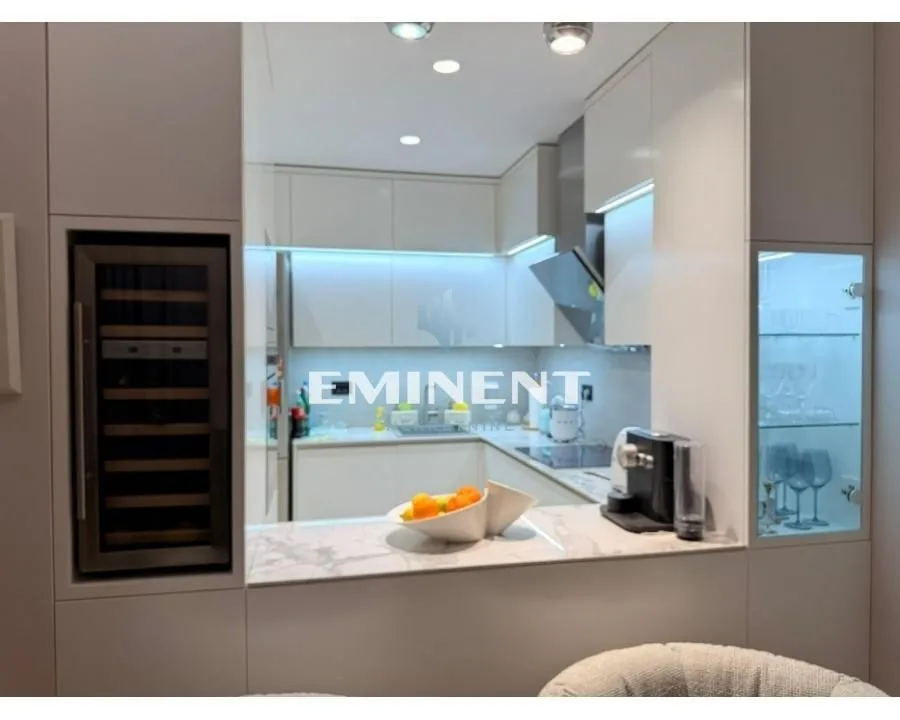Izdavanje, trosoban stan, 103m², Stari Grad, Beograd