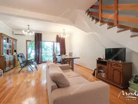 Sale, three bedroom apartment, 130m², Risan, Kotor - image 2