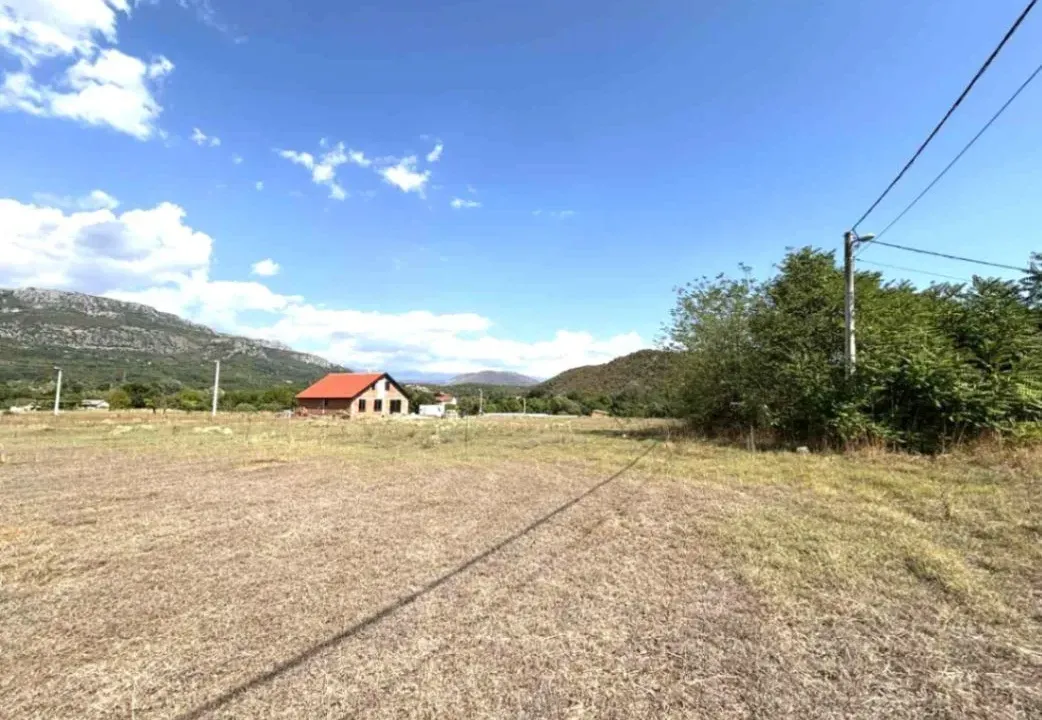 Prodaja, plac, 1000m², Pričelje, Podgorica