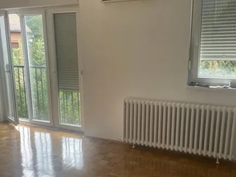 Izdavanje, trosoban stan, 64m², Stari grad, Novi Sad - image 5