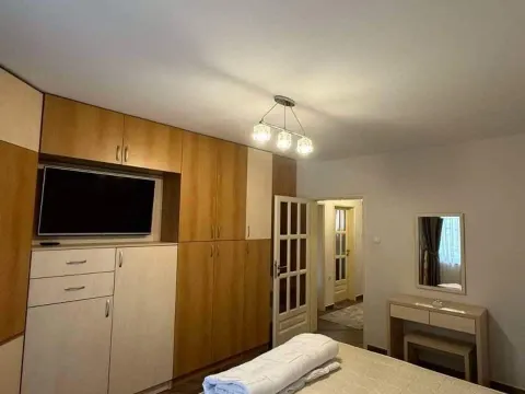 Izdavanje, jednosoban stan, 60m², Gorica C, Podgorica - image 9