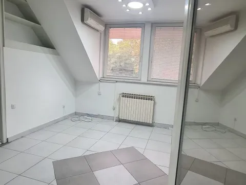 Izdavanje, poslovni prostor, 400m², Zemun Sve Podlokacije, Beograd - image 4