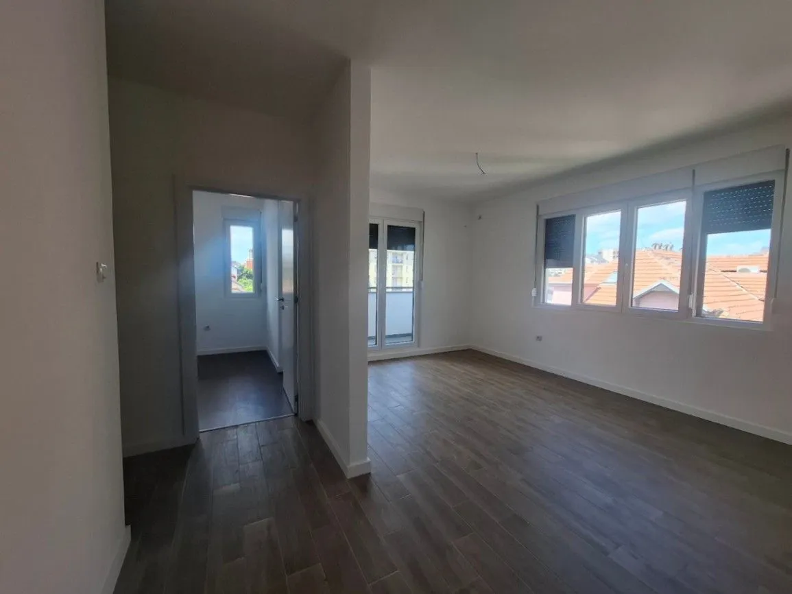 Sale, four bedroom apartment, 74m², Centar, Kragujevac