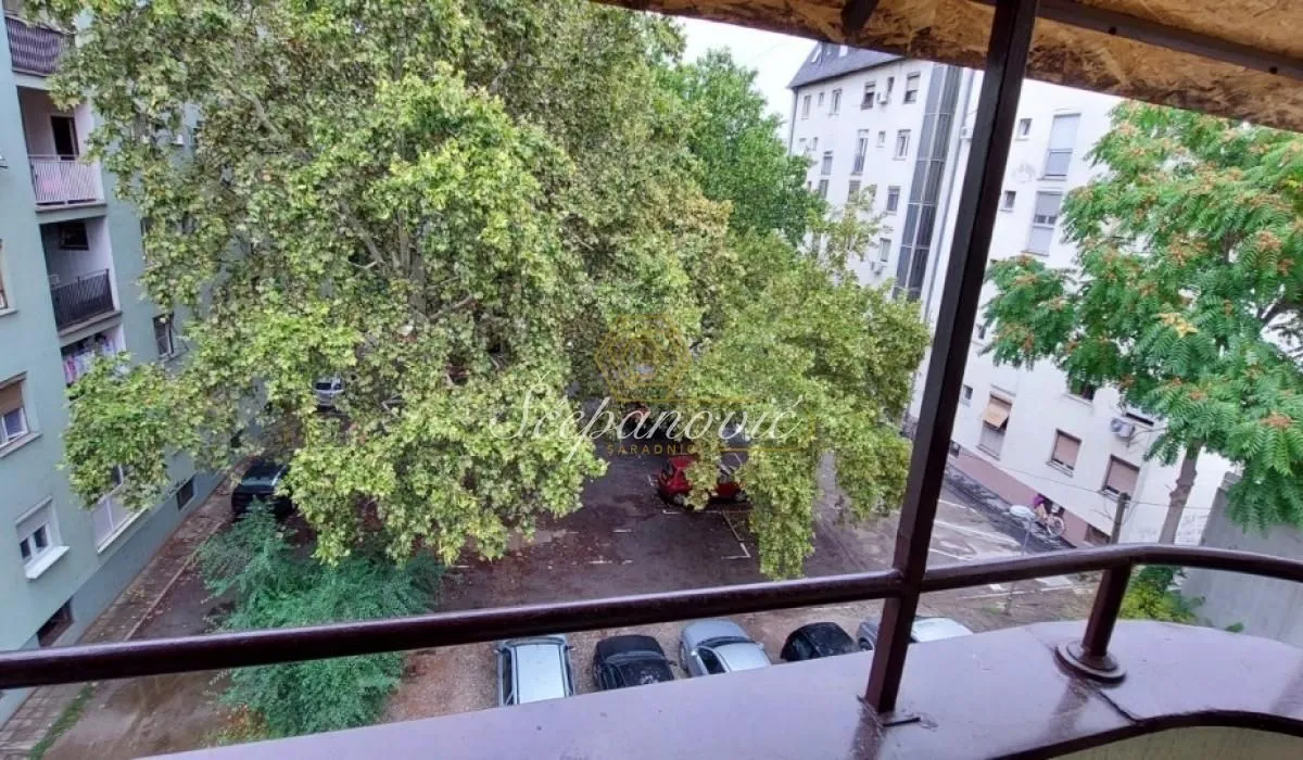 Prodaja, trosoban stan, 63m², Betanija, Novi Sad Sve Podlokacije