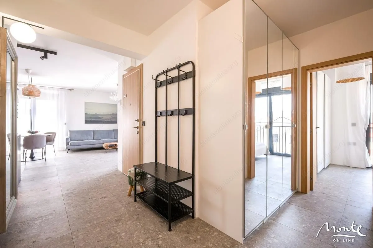 Sale, three bedroom apartment, 77m², Centar, Tivat