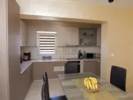 Izdavanje, kuća, 250m², Tološi, Podgorica - image 13