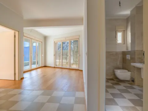 Prodaja, stan, 120m², Kotor, Crna Gora - image 10