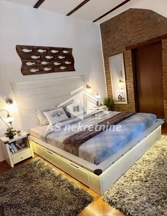 Izdavanje, kuća, 367m², Jajinci, Voždovac Sve Podlokacije