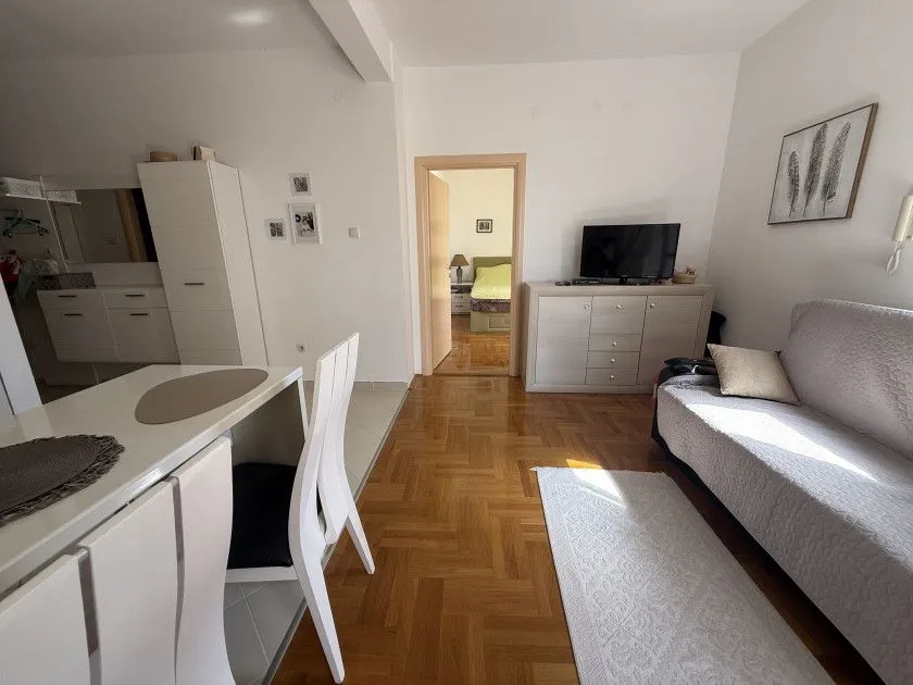 Sale, one bedroom apartment, 47m², Petrovac, Budva
