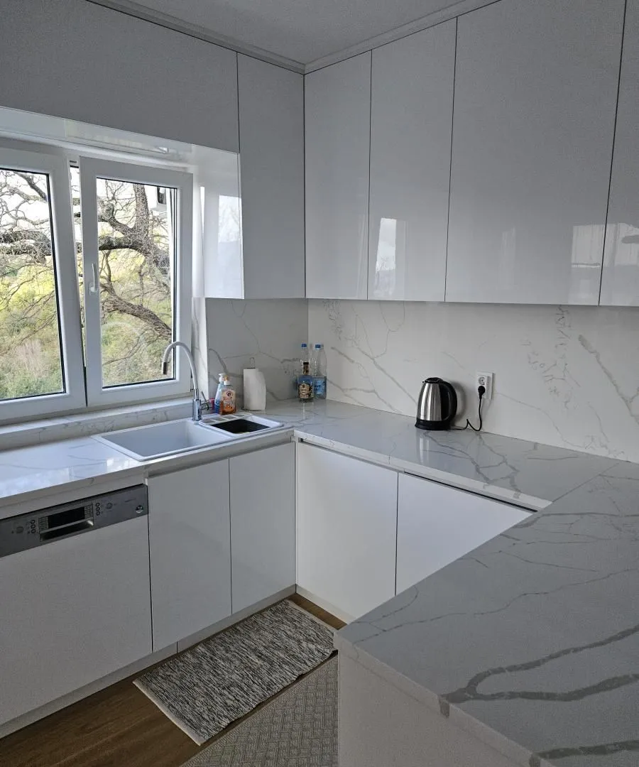 Rent, one bedroom apartment, 56m², Kalimanj, Tivat