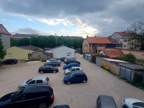 Izdavanje, jednosoban stan, 49m², Centar, Nikšić - image 15