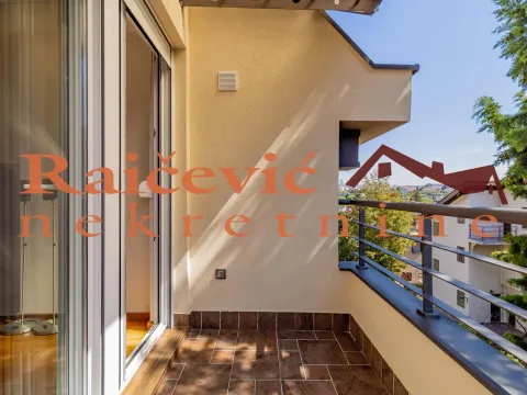 Sale, four bedroom apartment, 132m², Voždovac, Voždovac Sve Podlokacije - image 6