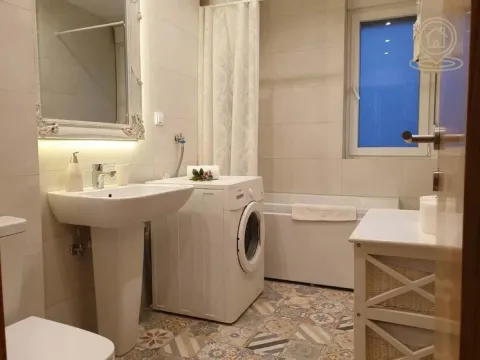 Rent, two bedroom apartment, 45m², Vračar Sve Podlokacije, Beograd - image 11