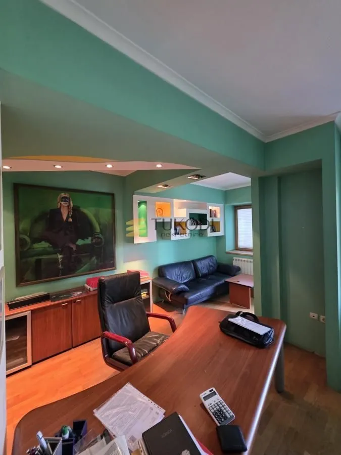 Prodaja, trosoban stan, 99m², Bulevar Oslobodjenja, Novi Sad Sve Podlokacije