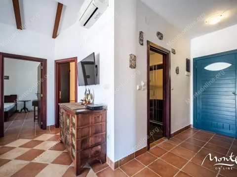 Sale, two bedroom apartment, 92m², Kostanjica, Kotor - image 18
