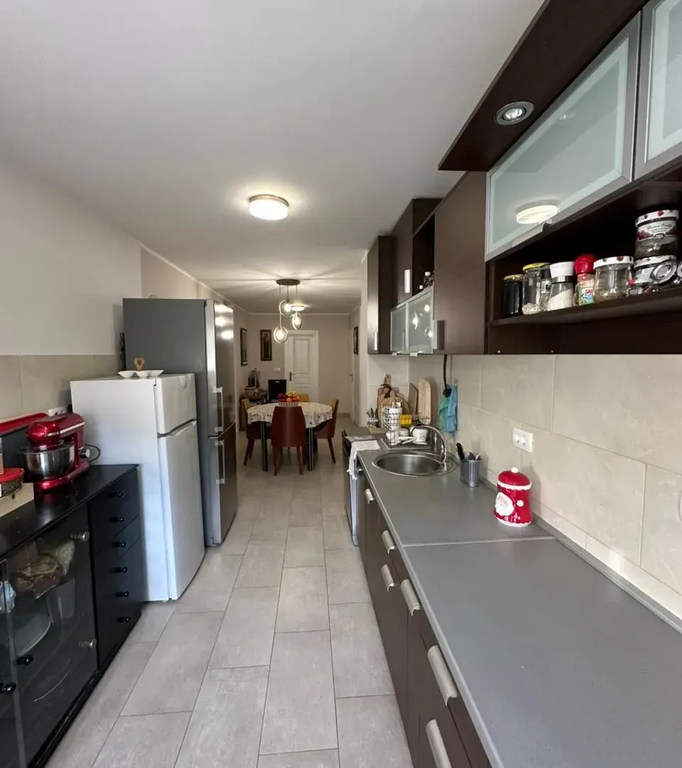 Sale, three bedroom apartment, 105m², Centar, Bar