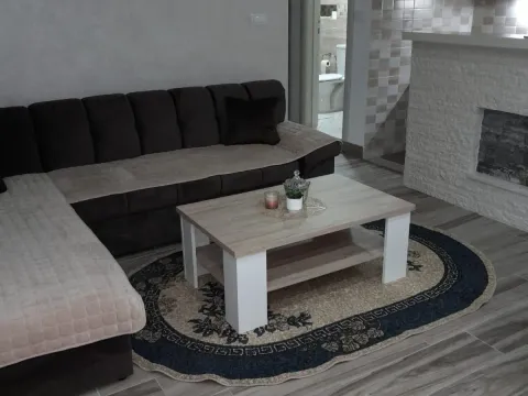 Rent, one bedroom apartment, 45m², Bijeli Do, Budva - image 1